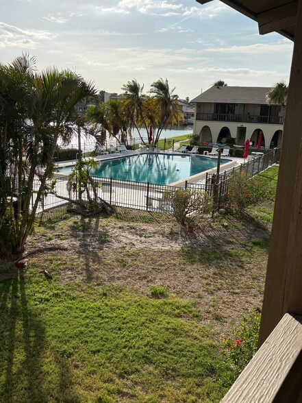 Building Photo - 511 Plaza Seville Ct