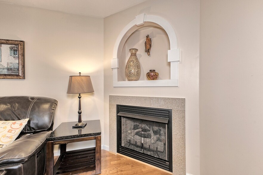 Building Photo - 304 Chanticleer Cir