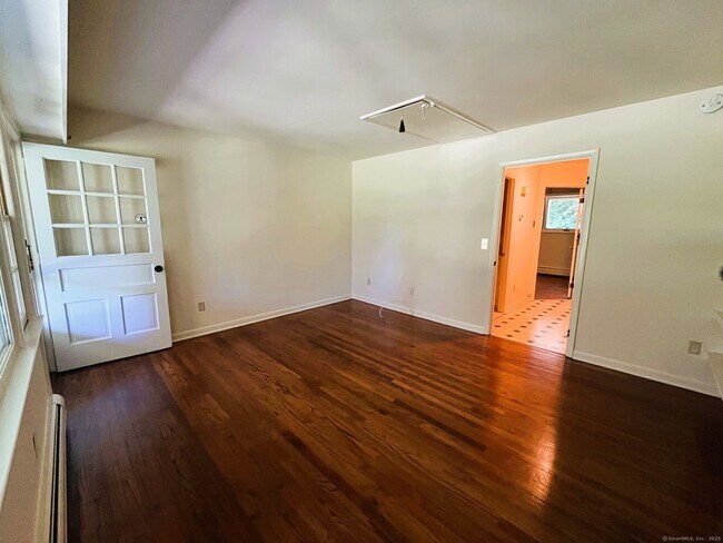 Building Photo - 3 Arbor Dr