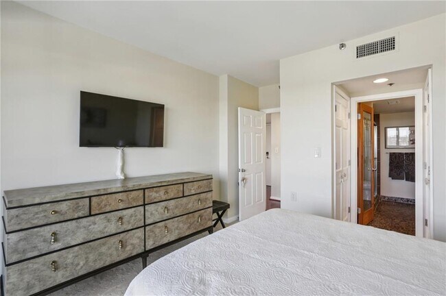 Building Photo - 1130 Piedmont Ave NE