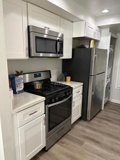 Building Photo - 2055 Lakeridge Cir