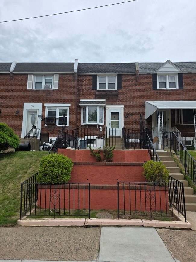 Building Photo - 631 Beech Ave