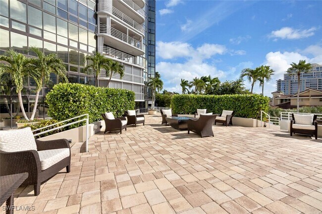 Building Photo - 4751 Gulf Shore Blvd N