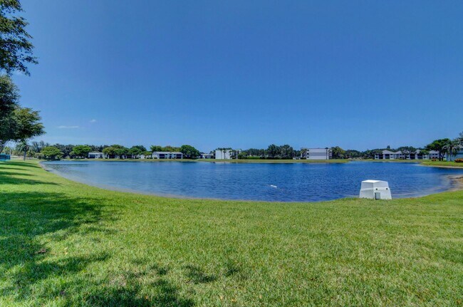 Building Photo - 15109 Ashland Dr