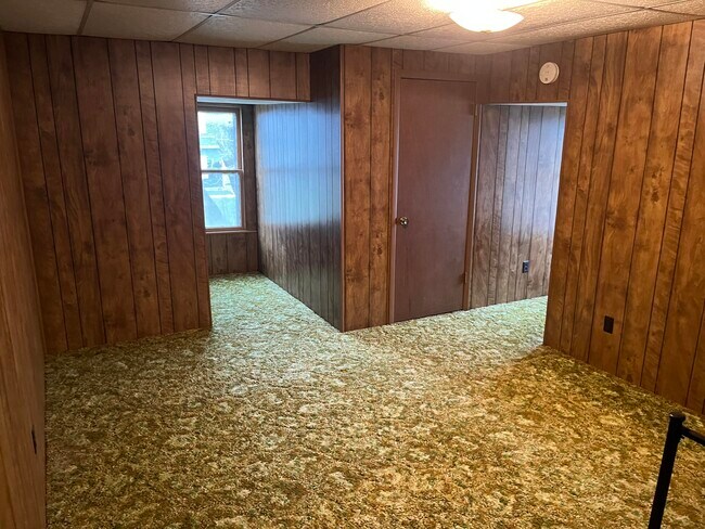 Building Photo - 200 Elizabeth St