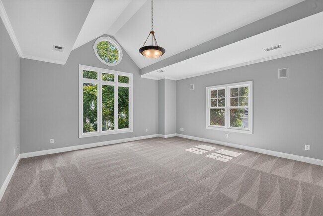 Building Photo - 306 Hillside Ave