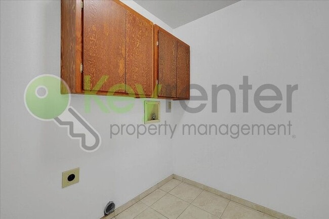 Building Photo - 3237 Irvindale Way