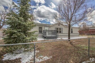 Building Photo - 3 bedroom 2 bath home with 1539 square feet!