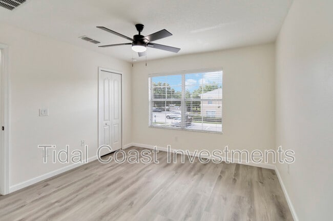 Building Photo - 113 Carina Cir