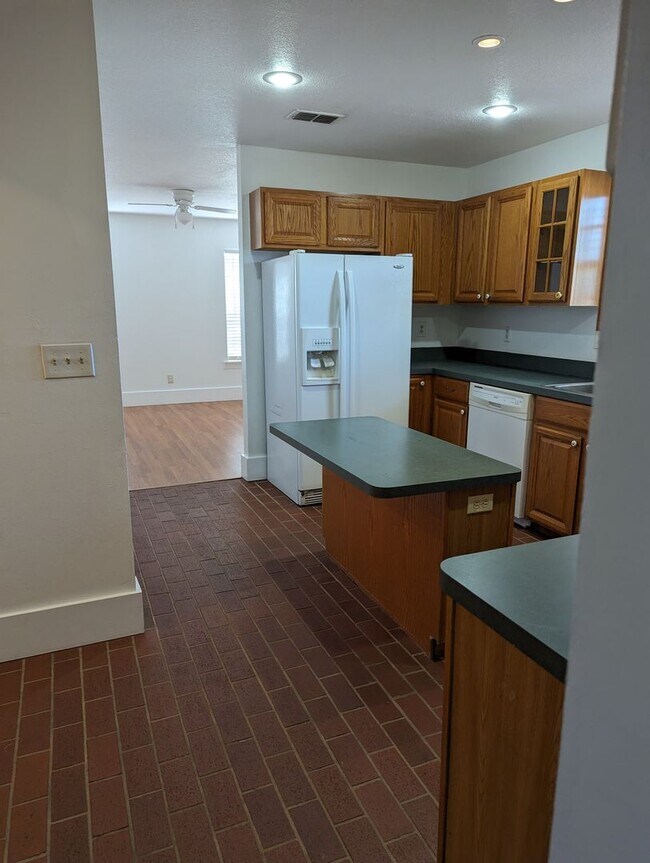 Building Photo - 20333 Sugarloaf Mountain Rd