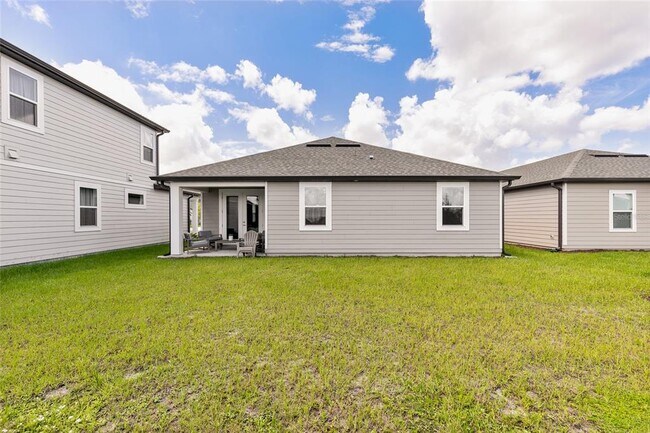 Building Photo - 2205 Broadbrook Dr