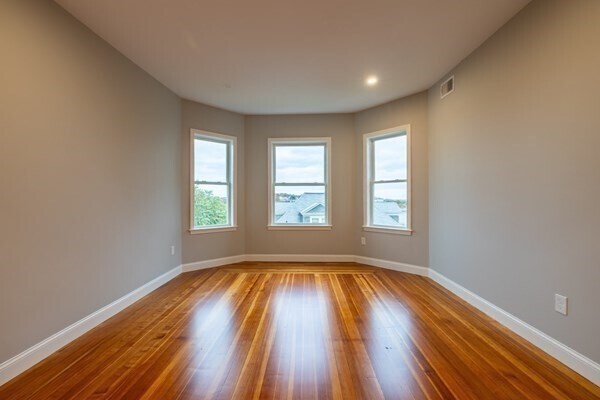 Building Photo - 19 Sawyer Ave