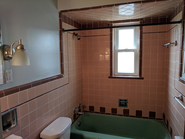 Bathroom - 716 S Ft Thomas Ave