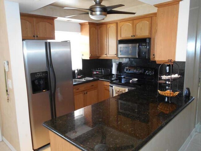 Building Photo - 2871 N Ocean Blvd