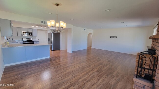 Building Photo - 5149 Paseo Las Palmas