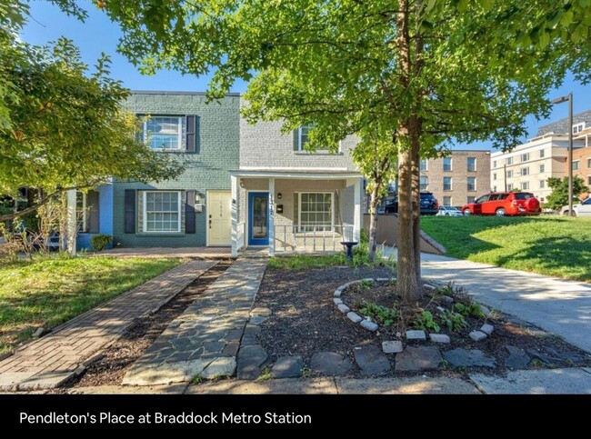 Building Photo - Utilities Included 2-Bedroom Townhome in O...