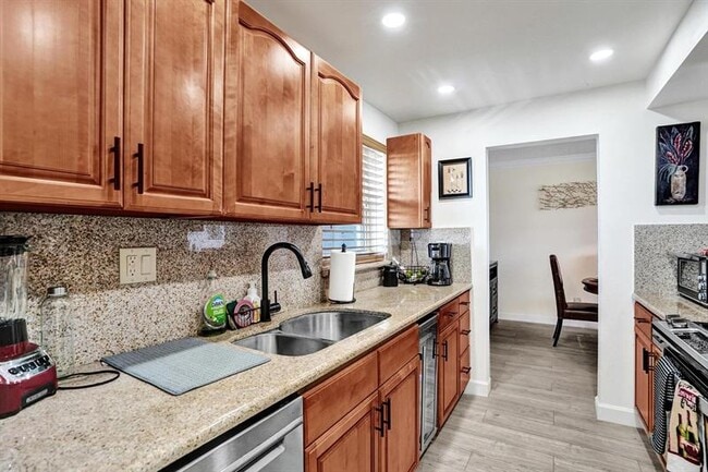 Building Photo - 801 S Federal Hwy