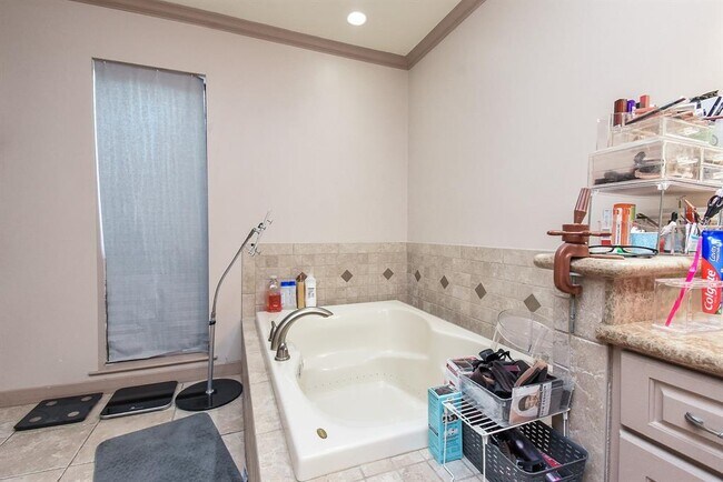 Building Photo - 7719 Apache Plume Dr
