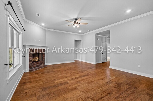 Building Photo - 800 Fallon St
