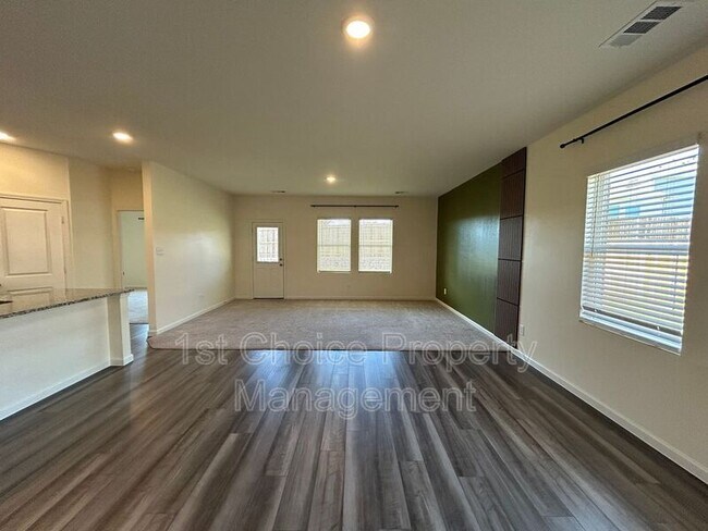 Building Photo - 8229 Pitchfork Dr