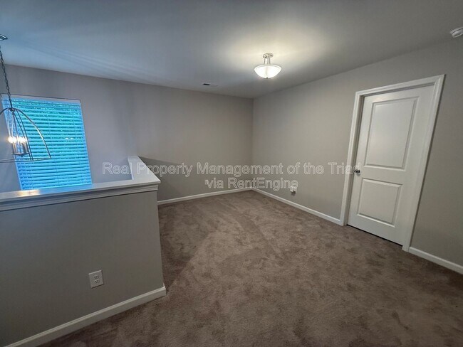 Building Photo - 2457 Dukes Hollow Ct