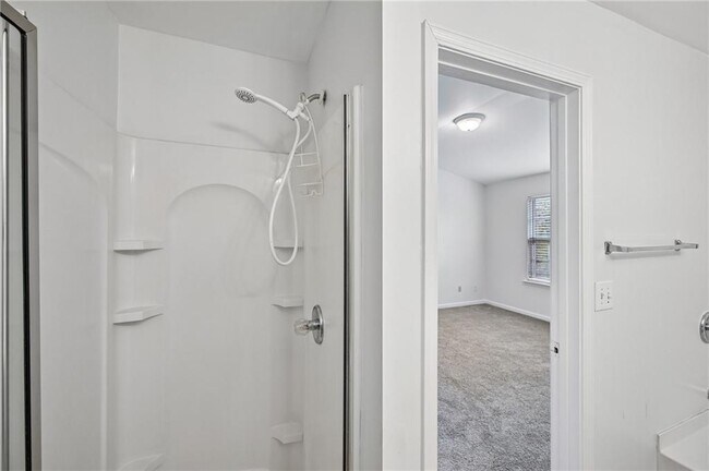 Building Photo - 725 Crestwell Cir