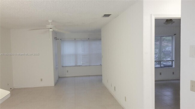 Building Photo - 3360 Pinewalk Dr N