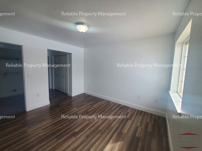 Building Photo - 2236 Meppen Dr