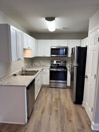 Building Photo - 8444 Chisholm Rd