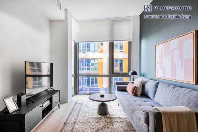 Building Photo - 2121 1st St SW