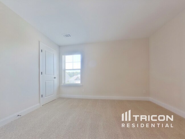 Building Photo - 432 Cantrell Dr