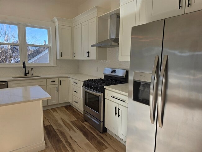 Building Photo - 84 Dudley St