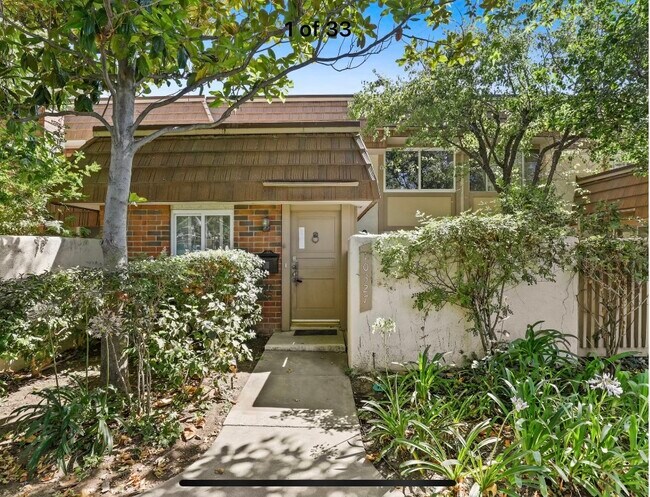 Primary Photo - 10327 Larwin Ave