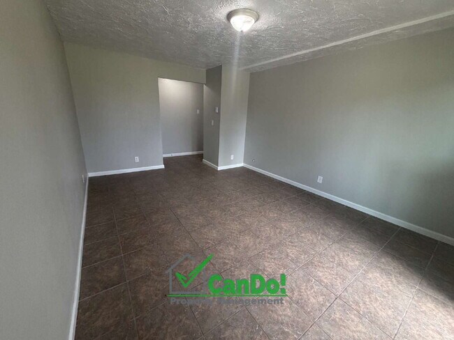 Building Photo - Now Available! Freshly Remodeled 2 bedroom, 1 bathroom apartment in Blackfoot with Fiber Internet.