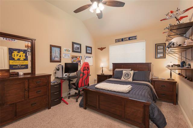 Building Photo - 713 Glendale Dr