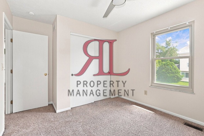 Building Photo - 6058 Northcliff Ct