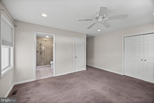 Building Photo - 109 Avaleen Pl