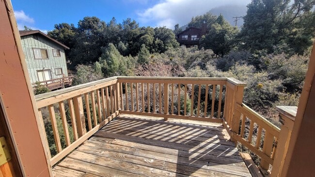 Building Photo - 2028 Linden Dr