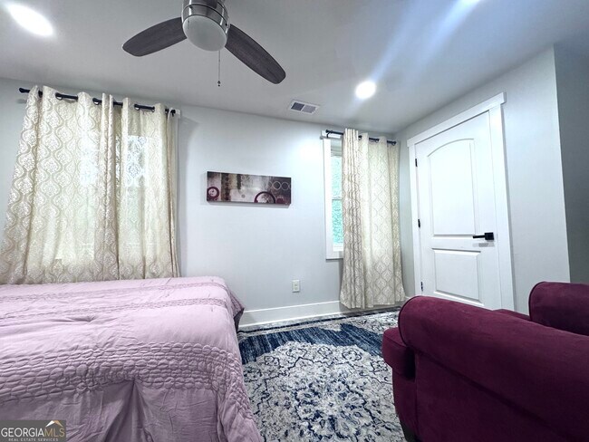 Building Photo - 3280 Stonewall Tell Rd