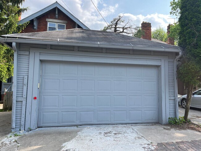Building Photo - 50 E Northwood Ave