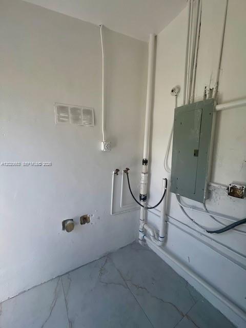 Building Photo - 12020 W Golf Dr