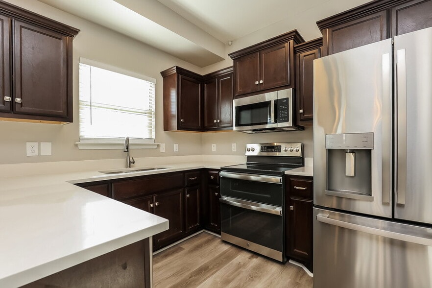 Building Photo - 1858 Warmingfield Dr