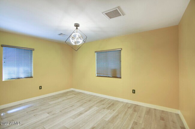 Building Photo - 1817 N 21st St