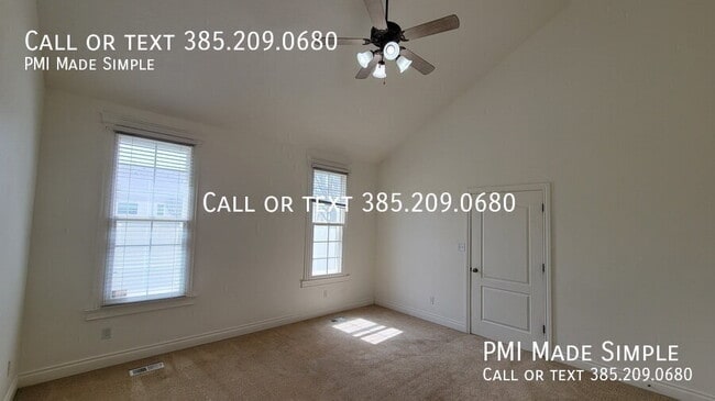 Building Photo - 3042 E Somerset Dr