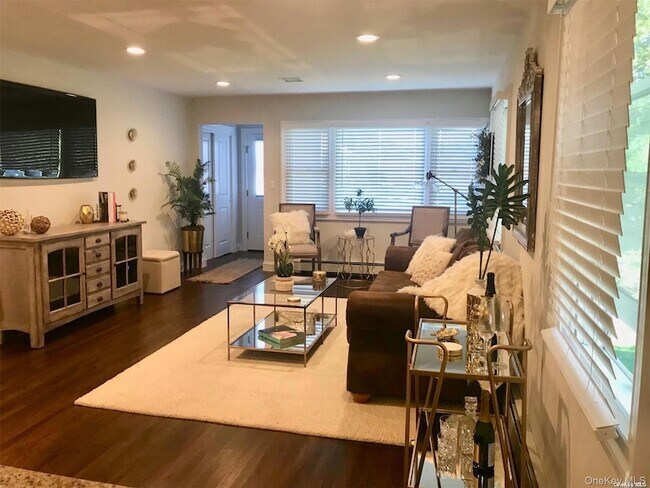 Building Photo - 9 North St