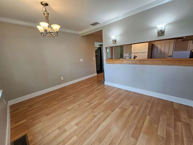 Building Photo - 3-Bedroom Shelby Twp Home on Spacious Lot with Large 2 Car Garage. Laminate Flooring on Main Floo...