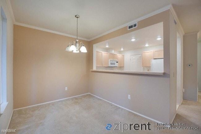 Building Photo - 1 br, 1 bath Condo - 25235 Southeast Klaha...