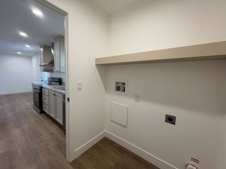 Building Photo - 2060 N Center St