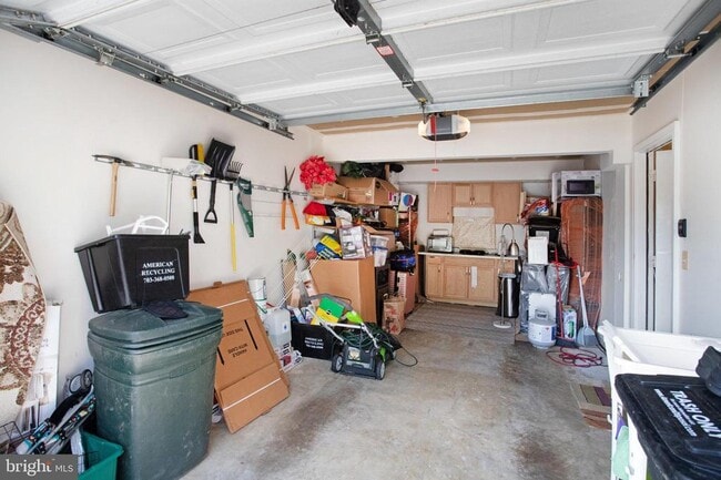 Building Photo - 4101 La Mauricie Loop