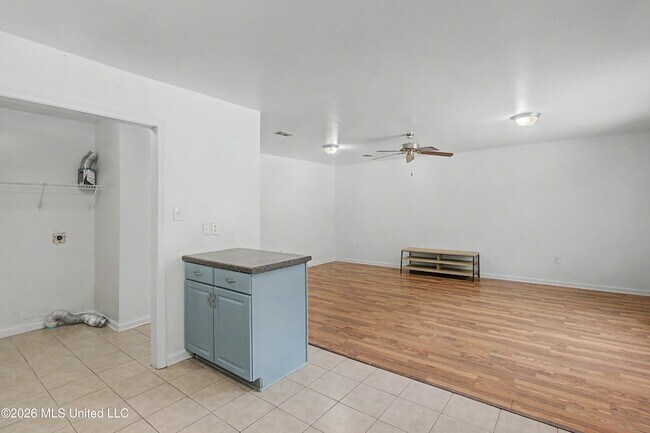 Building Photo - 124 30th 1/2 St